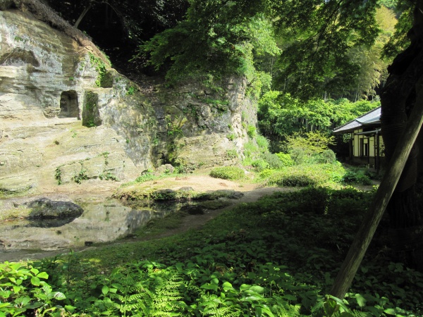 瑞泉寺の石庭