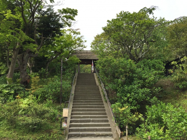東慶寺の山門