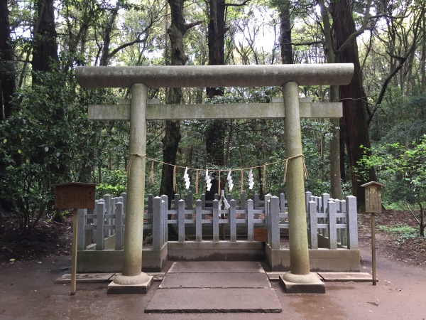 鹿島神宮の要石