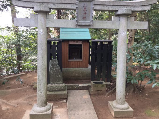 三峯神社（神崎神社（こうざきじんじゃ））